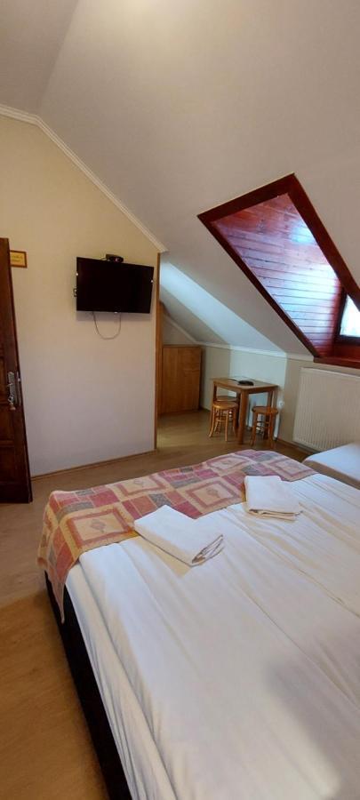 Forras Fogado Bed & Breakfast Bükkszék Bagian luar foto