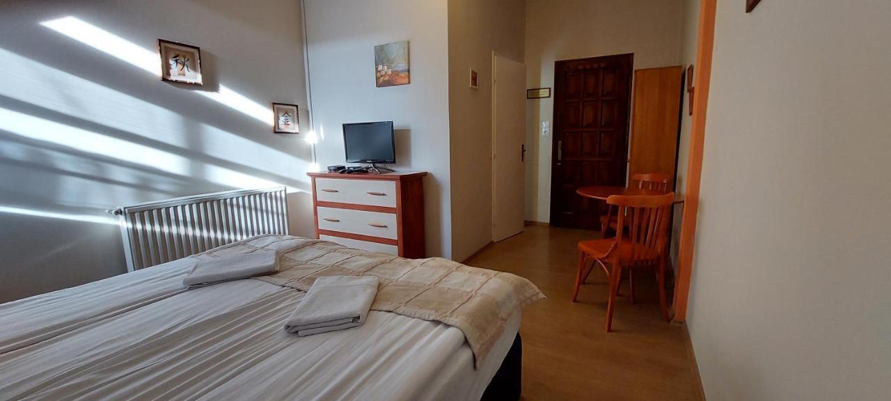 Forras Fogado Bed & Breakfast Bükkszék Bagian luar foto
