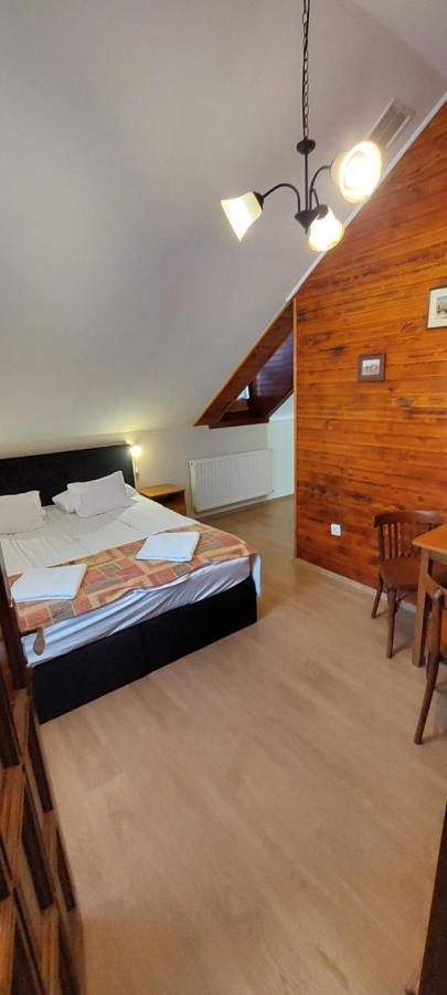Forras Fogado Bed & Breakfast Bükkszék Bagian luar foto
