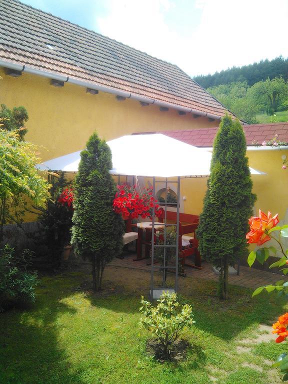 Forras Fogado Bed & Breakfast Bükkszék Bagian luar foto