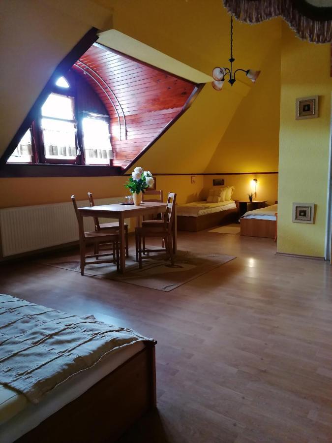 Forras Fogado Bed & Breakfast Bükkszék Bagian luar foto